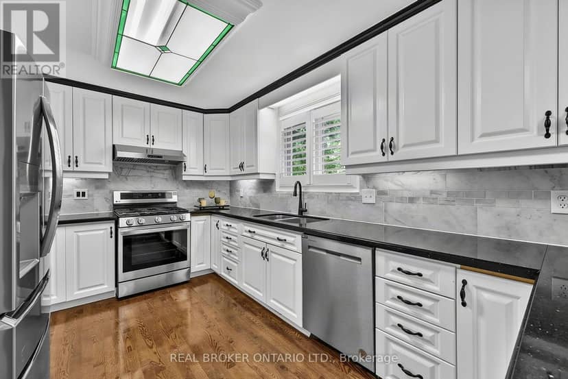 222 Park Avenue — photo 16 of 40