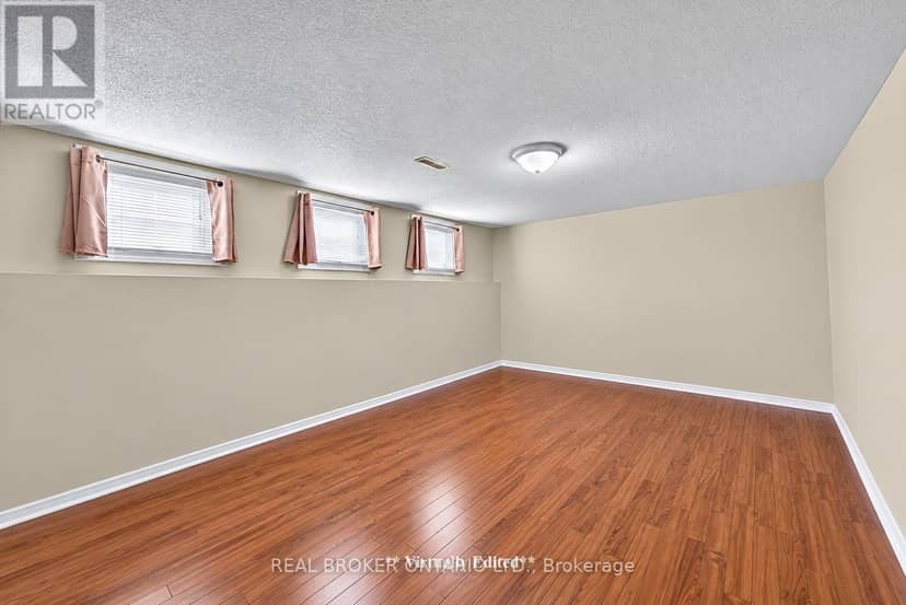 222 Park Avenue — photo 32 of 40