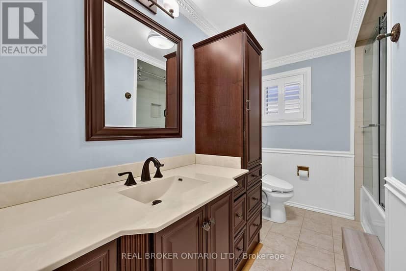 222 Park Avenue — photo 25 of 40