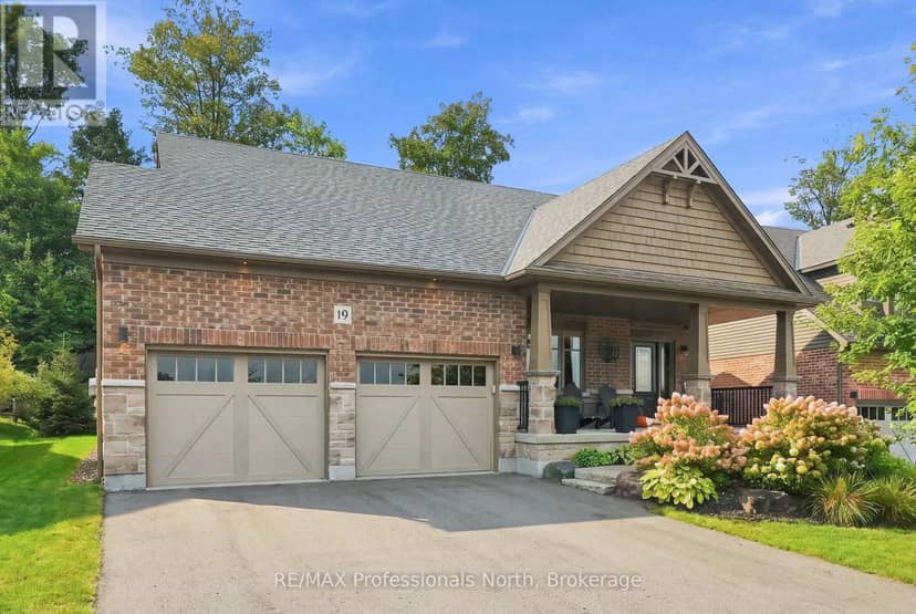 19 Selkirk Drive — photo 1 of 35