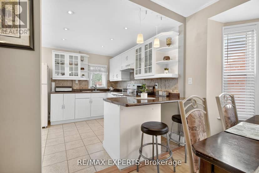 257 John Street — photo 13 of 34