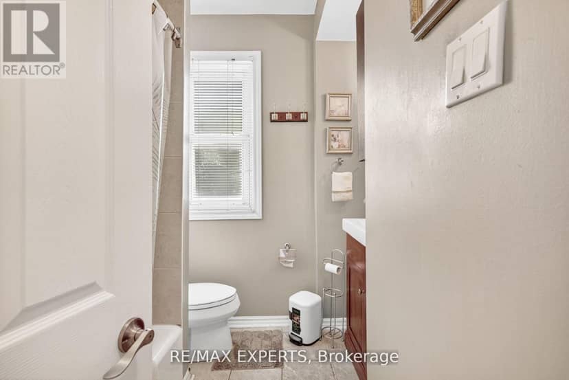 257 John Street — photo 22 of 34