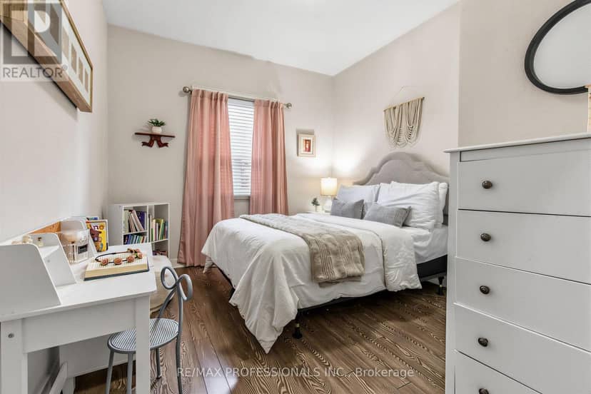 429 Gilbert Avenue — photo 18 of 28