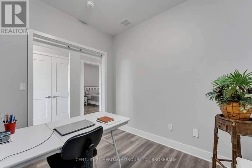 312 - 130 Water Street — photo 33 of 40