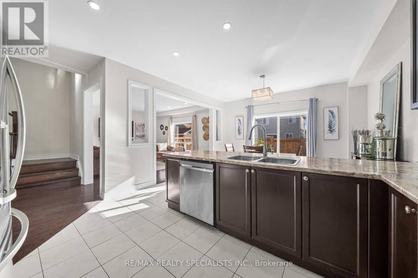 666 Hammond Street — photo 15 of 40