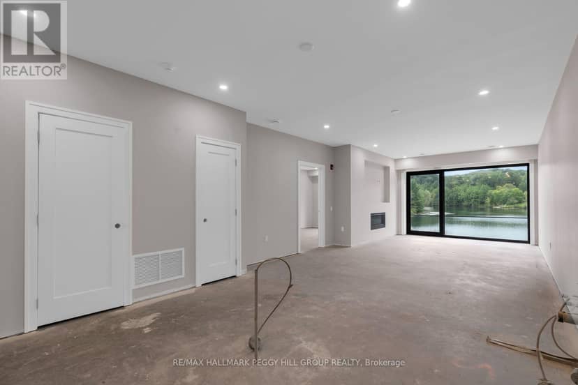 104 - 32 Brunel Road, Huntsville, photo 4