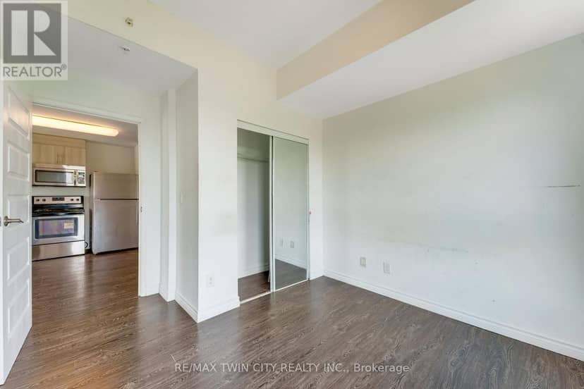 802 - 158 King Street N — photo 14 of 17