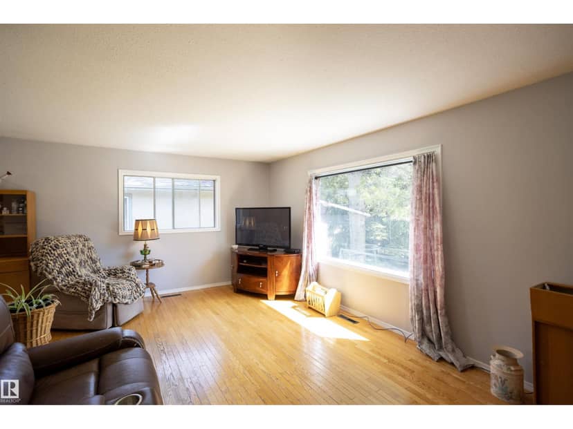 10428 68 AV NW, Edmonton, photo 8