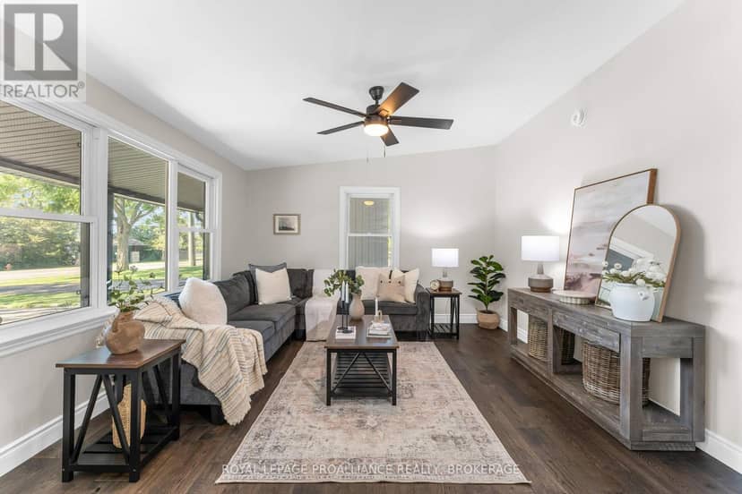 104 Main Street, Loyalist, photo 8