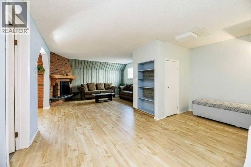 5020 61 Avenue Close — photo 29 of 40
