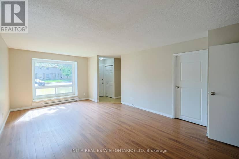 253 Hampton Avenue — photo 2 of 27