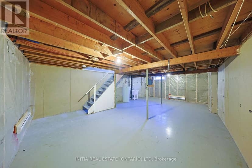253 Hampton Avenue — photo 25 of 27