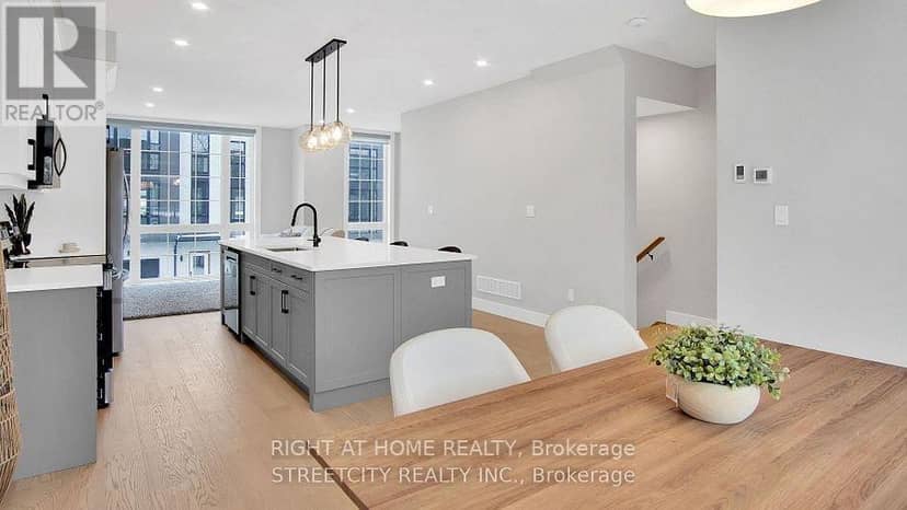 9 - 2500 Main Street — photo 23 of 26