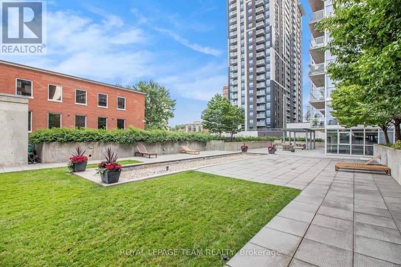 1005 - 179 George Street — photo 14 of 17