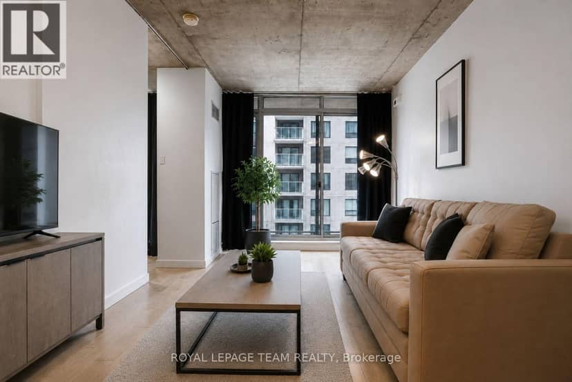 1005 - 179 George Street — photo 3 of 17