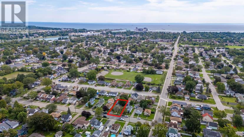218 Neff Street, Port Colborne, photo 3