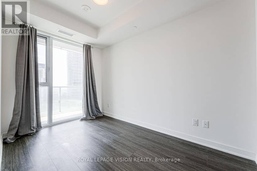 1008 - 425 Front Street E — photo 17 of 30