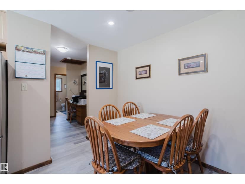 10924 35A AV NW — photo 12 of 40