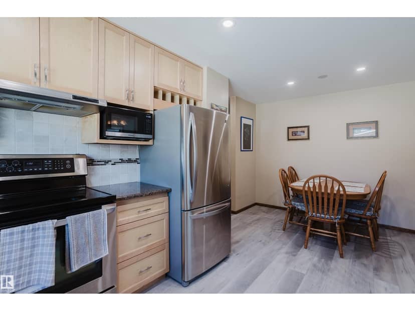 10924 35A AV NW — photo 14 of 40