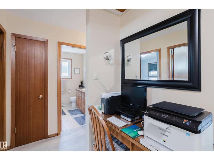 10924 35A AV NW — photo 18 of 40