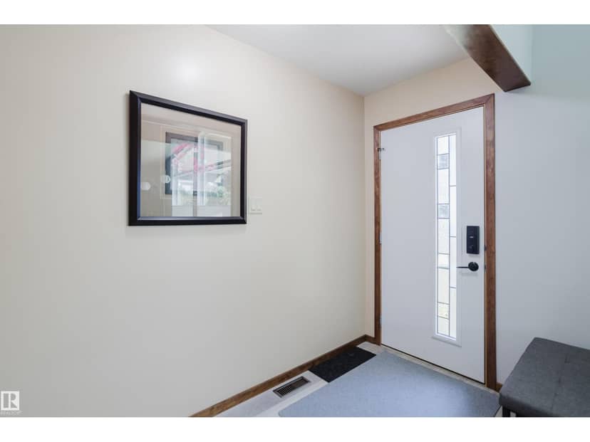 10924 35A AV NW, Edmonton, photo 2