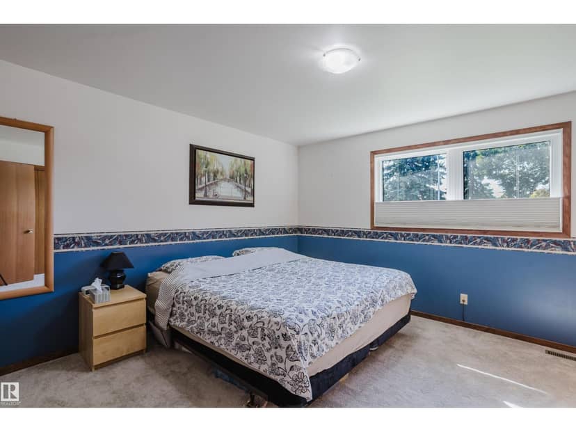 10924 35A AV NW — photo 20 of 40