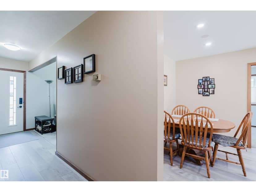 10924 35A AV NW — photo 9 of 40