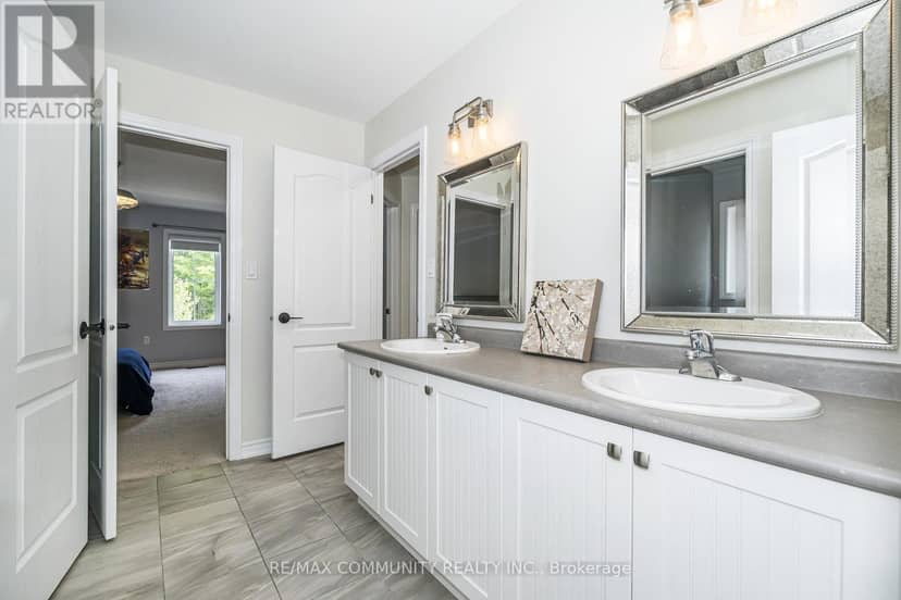 23 Holyrod Drive — photo 35 of 40