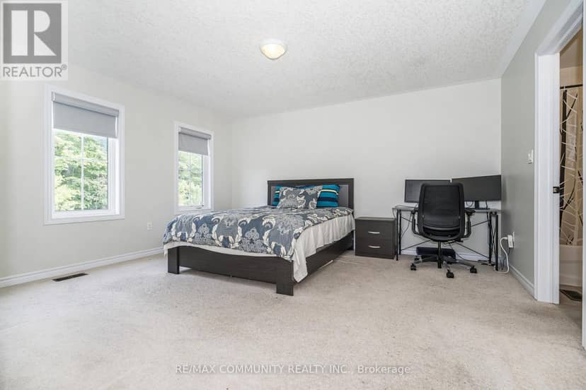 23 Holyrod Drive — photo 38 of 40