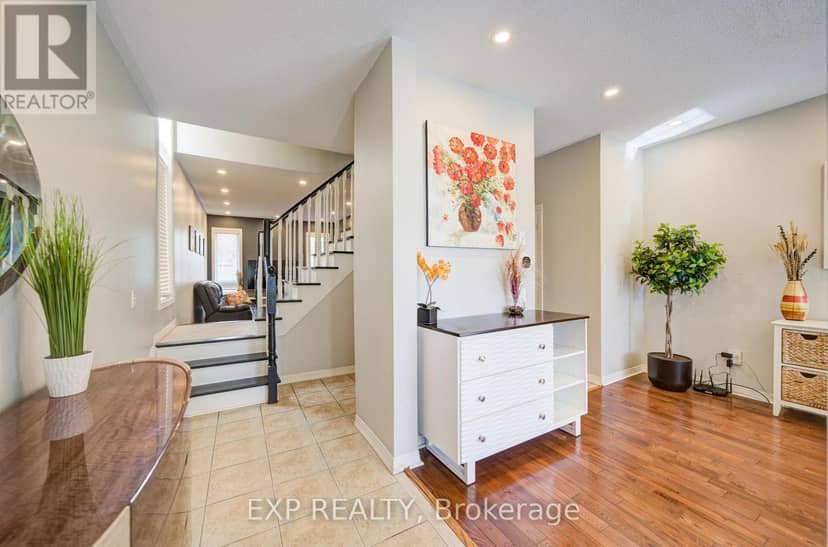 76 Ford Wilson Boulevard, Newmarket, photo 4