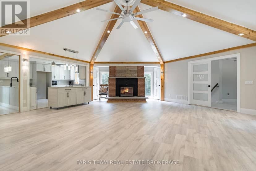 8 Joliet Crescent — photo 10 of 33
