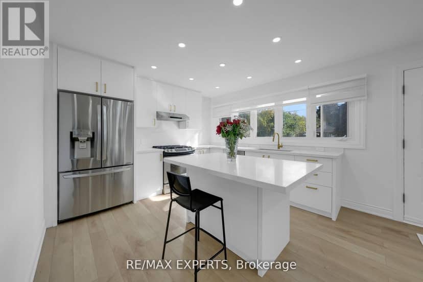 100 Wallasey Avenue, Toronto, photo 7