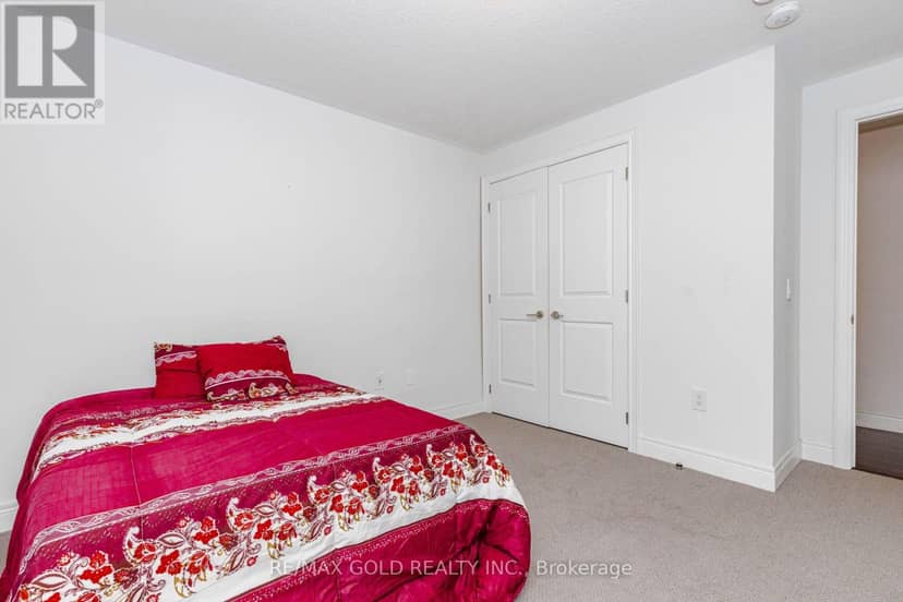 33 Tiger Crescent — photo 37 of 40