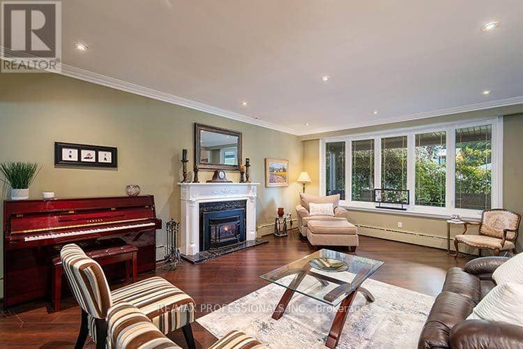 7 Treeline Court — photo 14 of 40