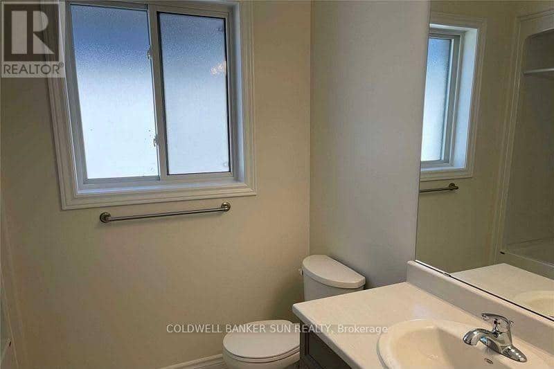22 Athabaska Drive — photo 7 of 9