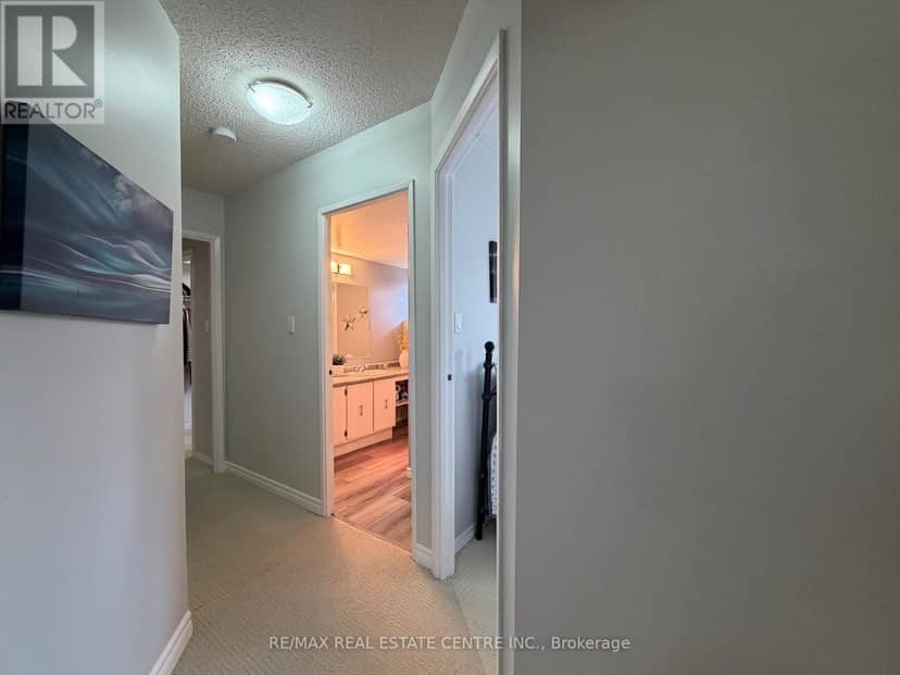 301 - 944 Caledonian View — photo 19 of 28