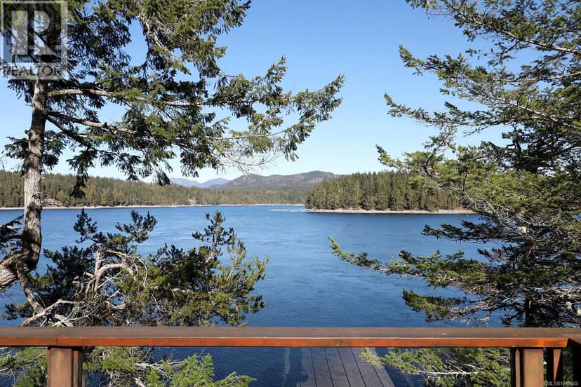 651 Gorge Harbour, Cortes Island