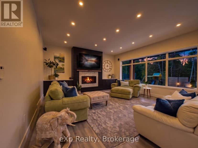 36 Lakeside Woods Crescent — photo 12 of 26