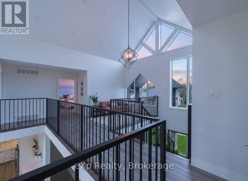 36 Lakeside Woods Crescent — photo 23 of 26