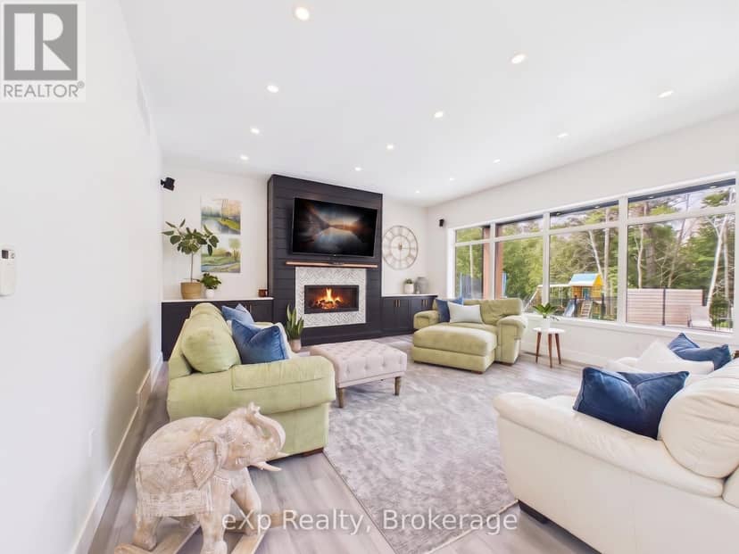 36 Lakeside Woods Crescent — photo 11 of 26