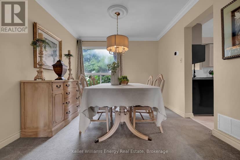 276 Andrew Street — photo 14 of 40