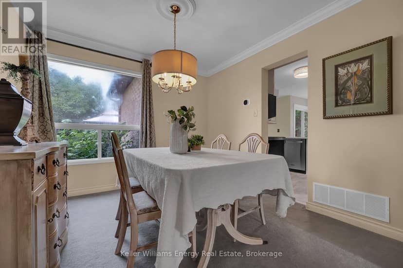 276 Andrew Street — photo 15 of 40