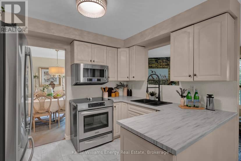 276 Andrew Street — photo 22 of 40