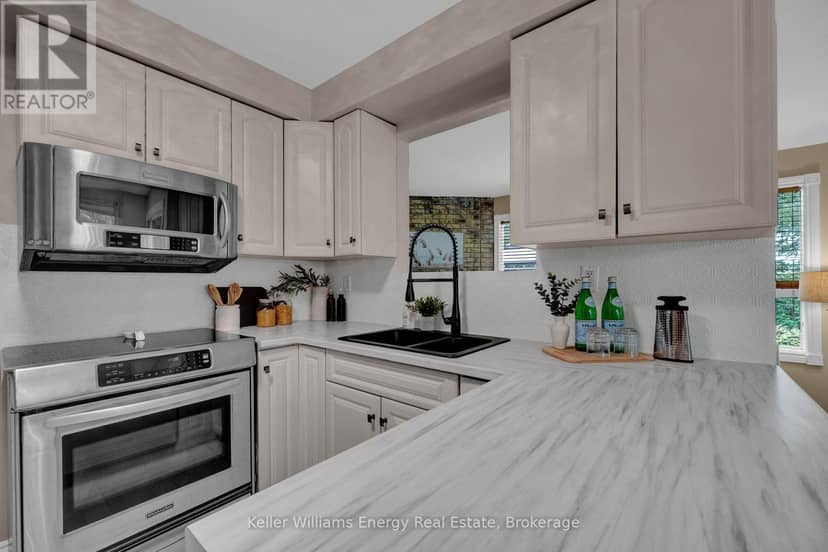 276 Andrew Street — photo 24 of 40
