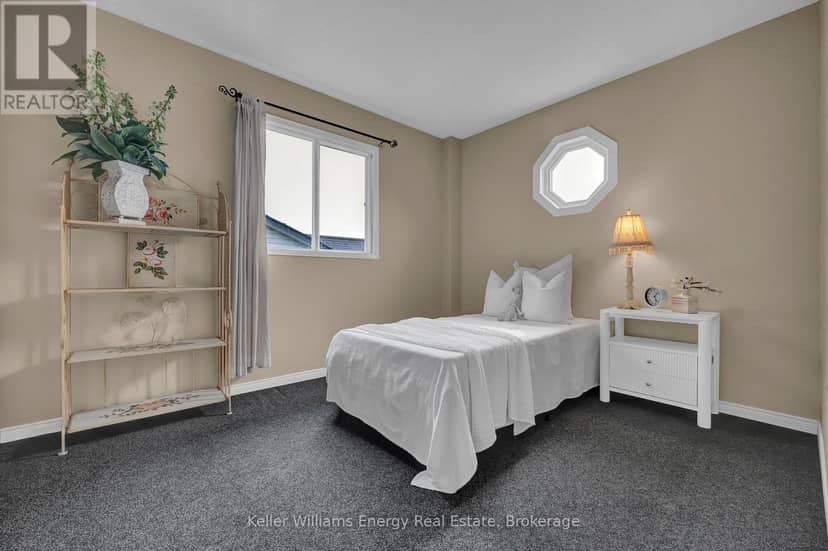 276 Andrew Street — photo 35 of 40