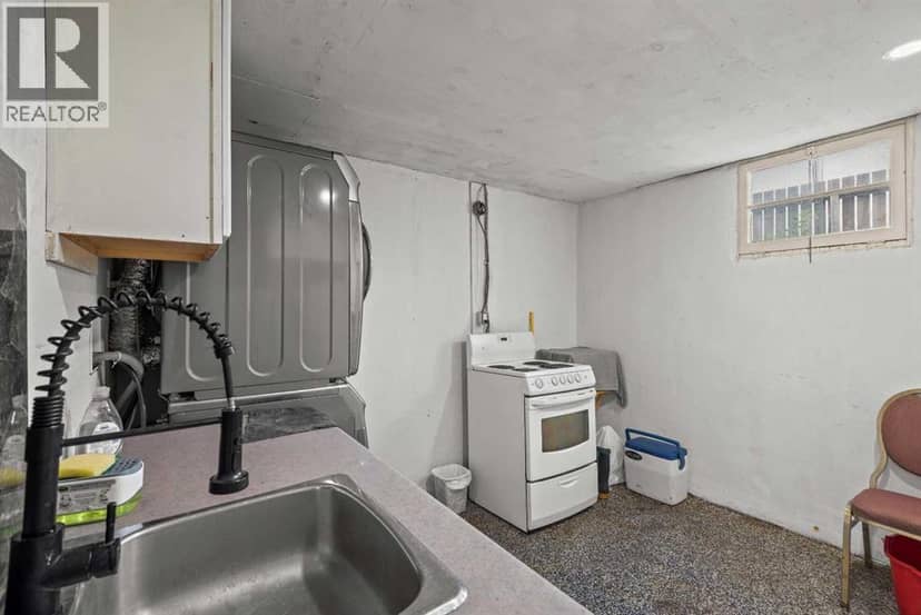 302 6 Avenue NE — photo 31 of 40