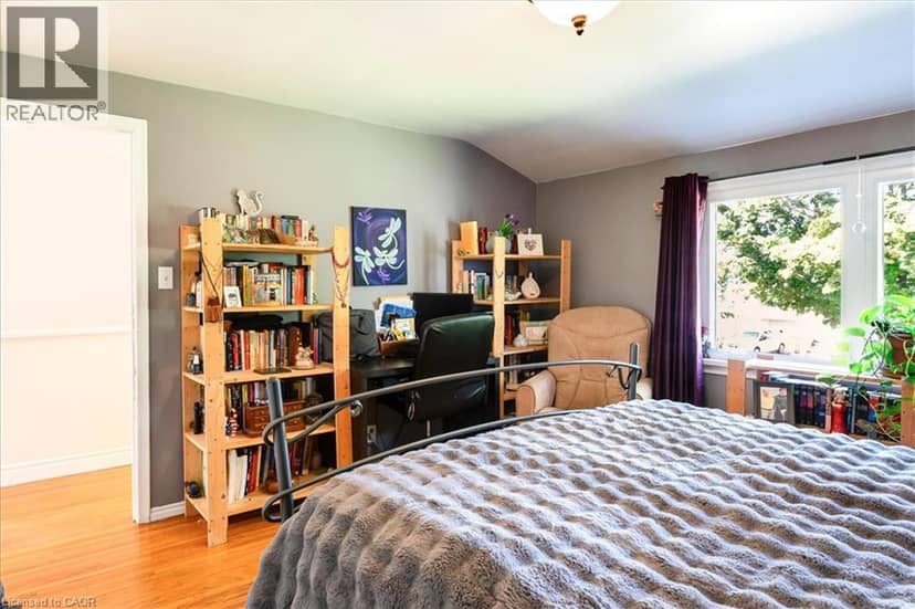 7 MARTIN Avenue — photo 31 of 40