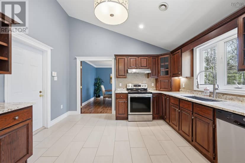 242 Sandwick Drive — photo 14 of 40