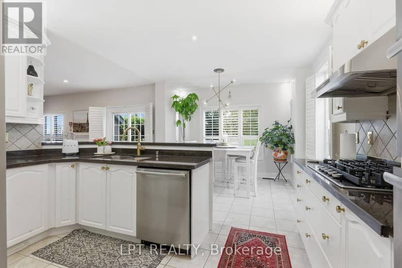3533 Jorie Crescent — photo 13 of 39