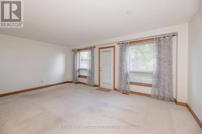 2 Walker Court, Grimsby, photo 5